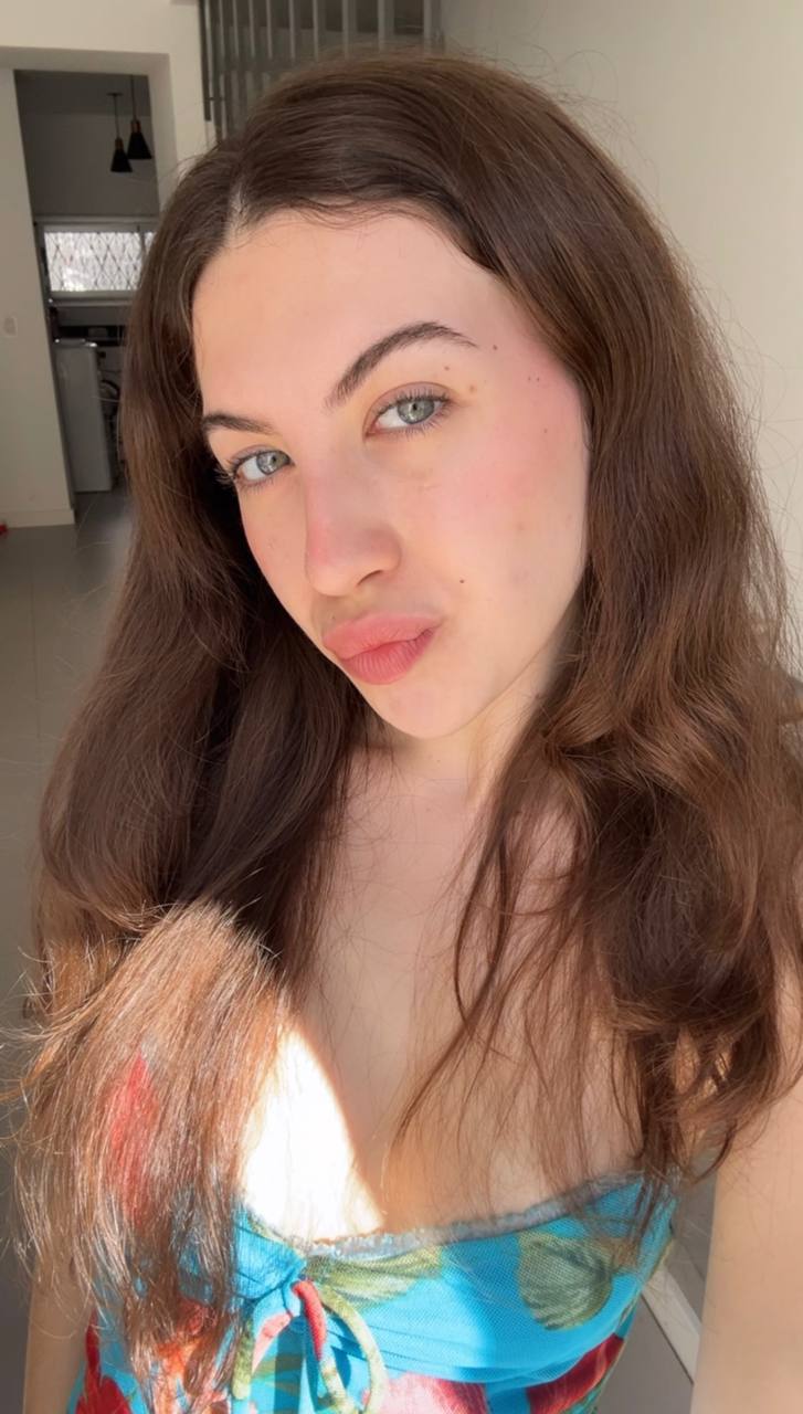 Nude girl Amber in Munich