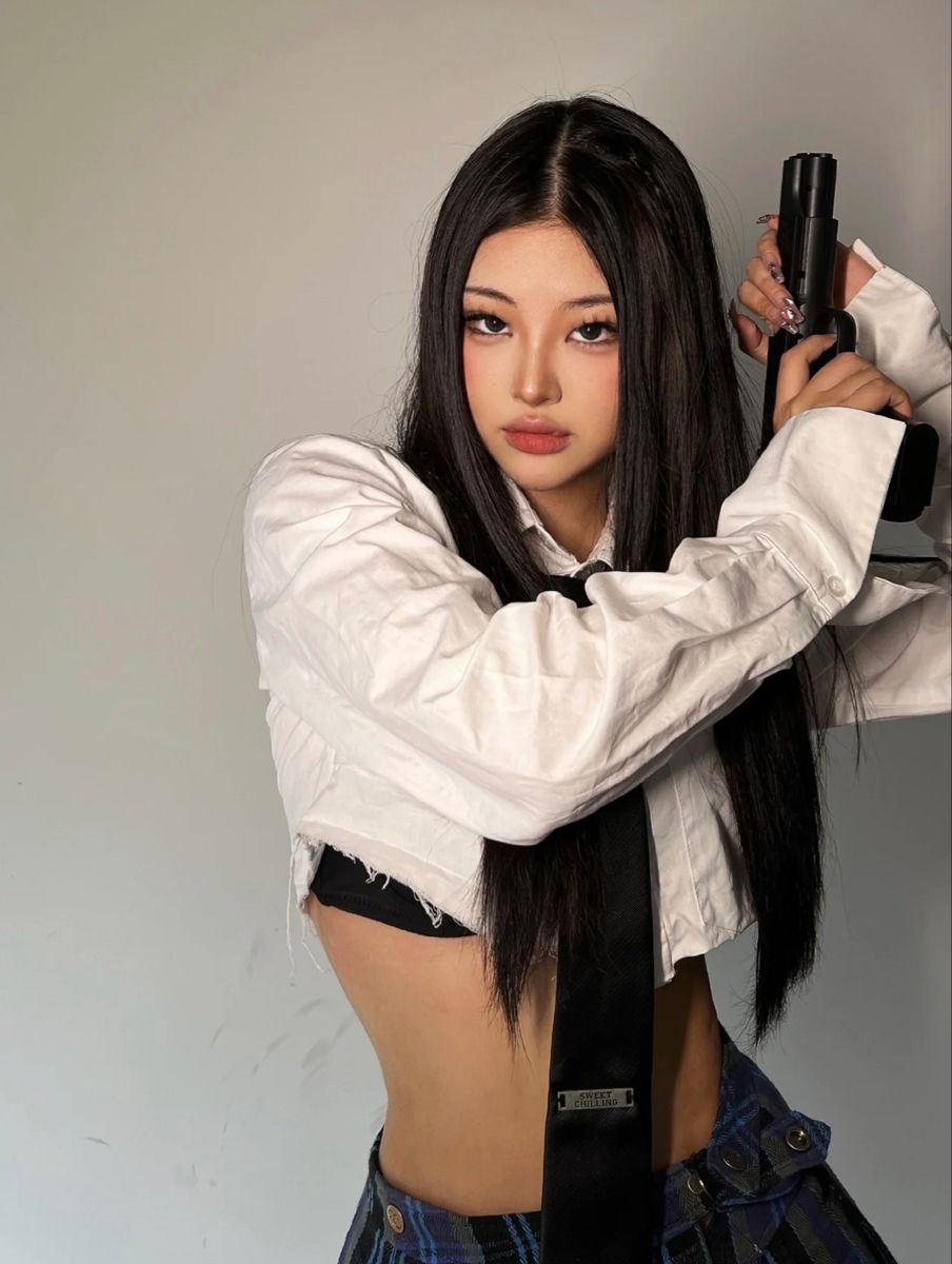 A cozy shot with Sassy girls — straight from Munich