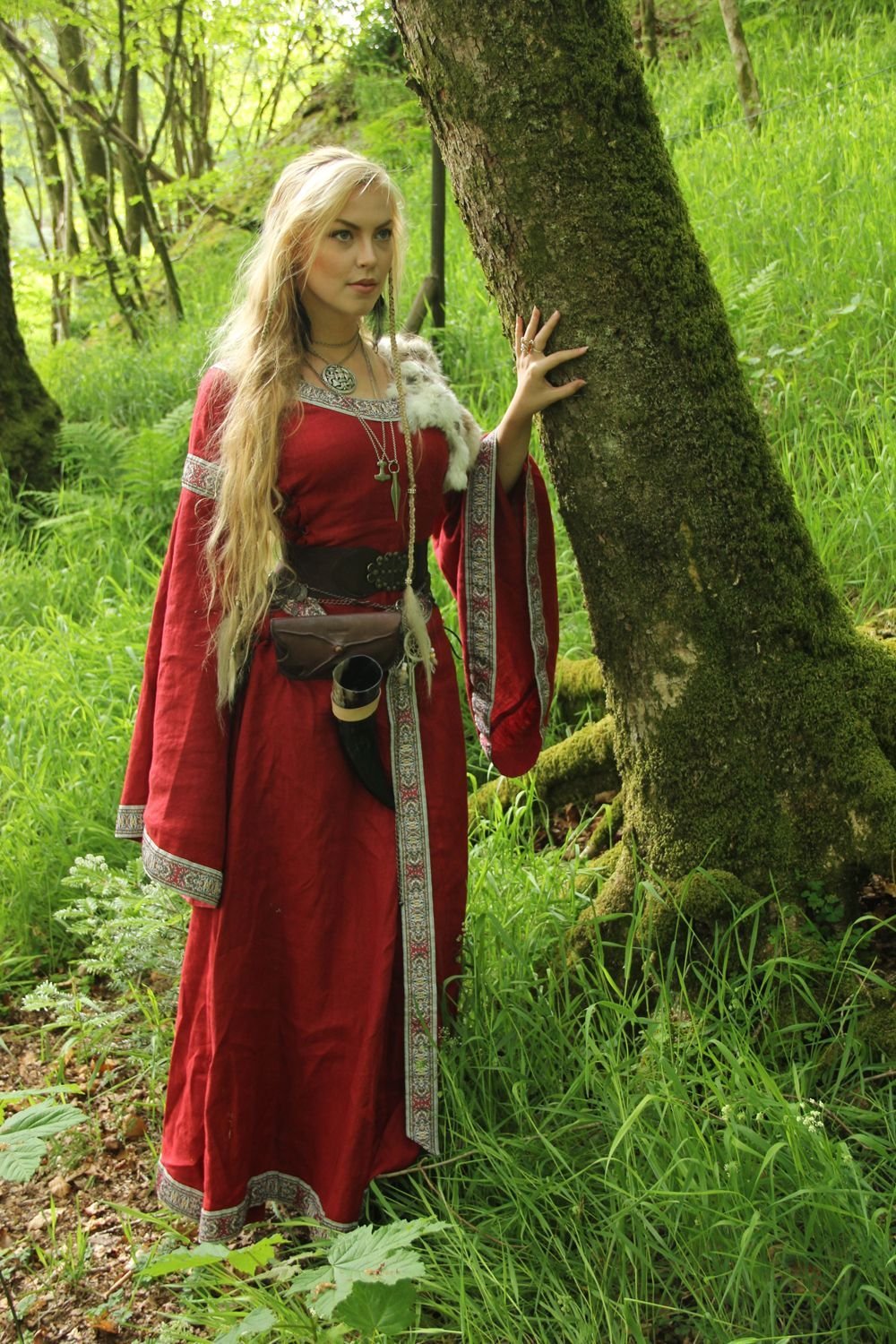 Say hi to Women in Slavic costumes — open chat