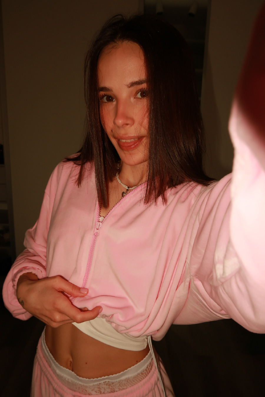 Tina brings the glow — live moments in Munich